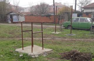 Дете пострада на площадка за игра в Ямбол.