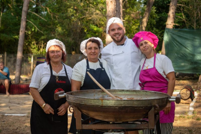 Готварският курс „Златната ябълка“ в село Роза стартира своят трети сезон