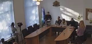 Приключи работата си извънредната сесия на местния парламент в община "Тунджа".