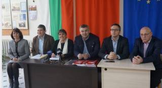 Лидерката на БСП-в Ямбол - ветеринарният доктор Георгиева,