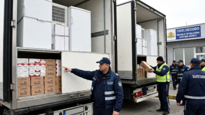 14 000 кутии контрабандни цигари откриха митническите служители на МП Лесово в два товарни автомобила