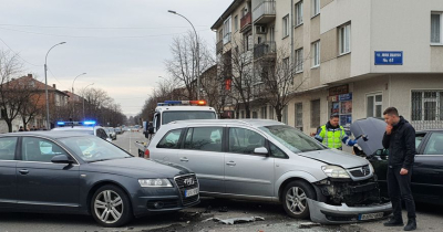 ПТП в Ямбол - 24 г. шофьор с над 1,2 промила блъсна два паркирани автомобила