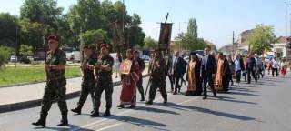 Ямбол отпразнува Гергьовден с тържествен войскови марш и литийно шествие /плюс 2 албума/