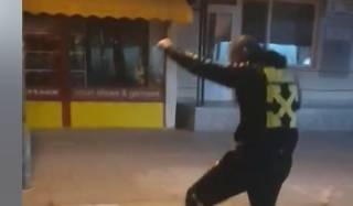 Ямболлия си строши телевизора в знак на протест. ЗАДЪРЖАХА ГО