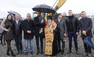 В Ямбол беше направена първа копка по проекта „RETAIL PARK YAMBOL&quot;. /Търговски комплекс/