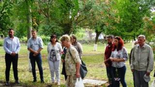 В с. Победа с поднасяне на цветя на паметника на загиналите във войните жители на селото,