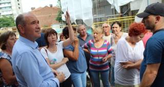 Инспектор, пардон, кмет Славов, предизборно треснат, ходи да "проверява"