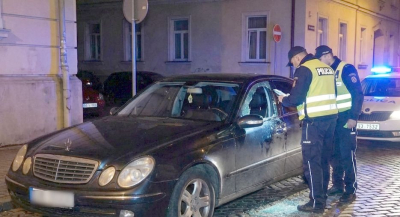 Разбили и окрали "Мерцедес"