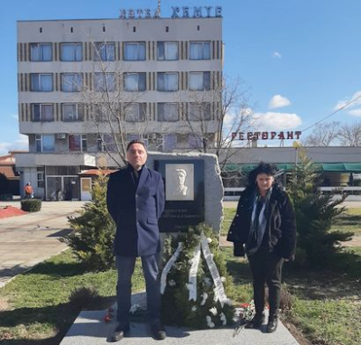 Поклон пред теб, Апостоле!