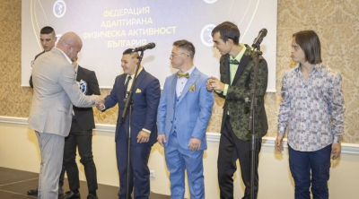 Сензацията в тениса Пламен Павлов от Ямбол със специална награда от ФАФА