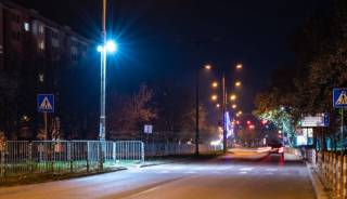 Започна първият етап от осветяването на повдигнатите пешеходни пътеки