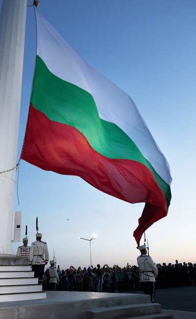 Искат премахване на българското националното знаме над Ямбол.