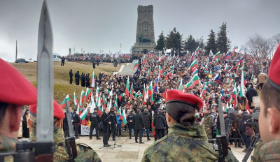 ПРЕЗИДЕНТЪТ РУМЕН РАДЕВ на ТРЕТИ МАРТ