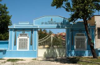 Ямболският Музей на бойната слава представя историята на Българската армия чрез изложба на униформи и фуражки