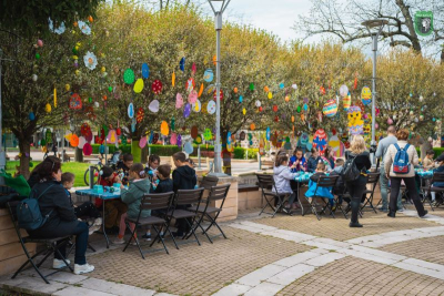 Творческа работилница на Велики четвъртък в Безистена/А ЕТНОГРАФСКИЯТ КОМПЛЕКС почива ли, що ли?/