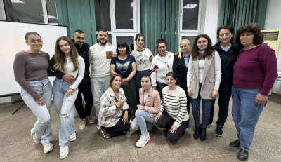 Гала вечеря с меню по кралски протокол закри третия сезон на готварския курс „Златна ябълка" в село Роза