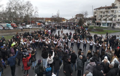 Над 800 коледари се хванаха на мъжки буенек на 25 декември в Ямбол