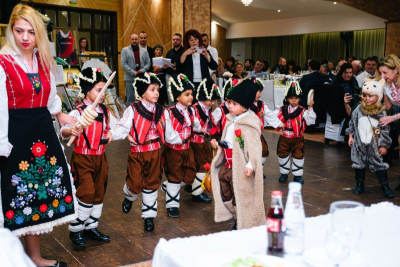 Официалната информация