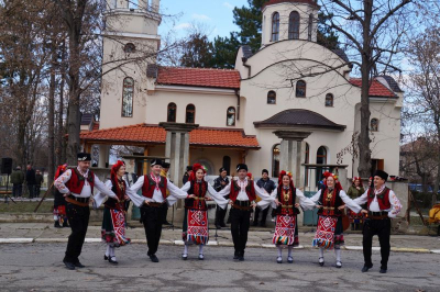 Открит е новият храм „Покров на Пресвета Богородица“ в с. Завой
