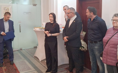 Пътуване към себе си!“ –така избра да озаглави първата си изложба талантливата Антония Котева.